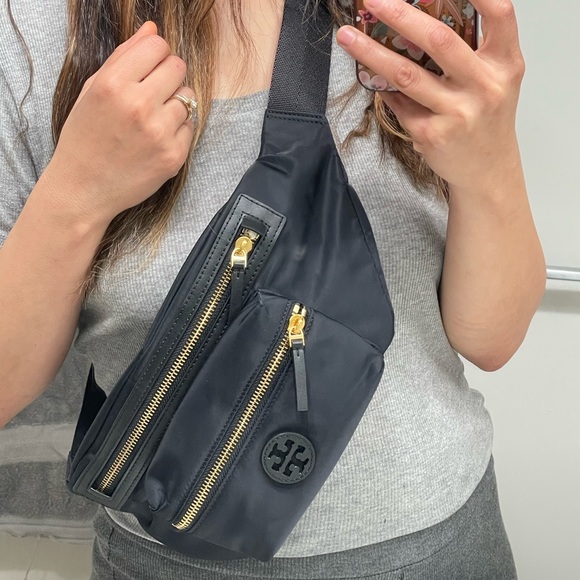 New, authentic Tory Burch nylon belt bag black 161103 - Picture 11 of 13